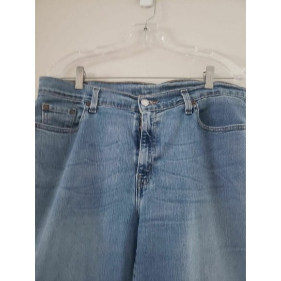 Vintage Levi 501 Denim Jeans 90’s Medium Wash - Picture 5 of 5